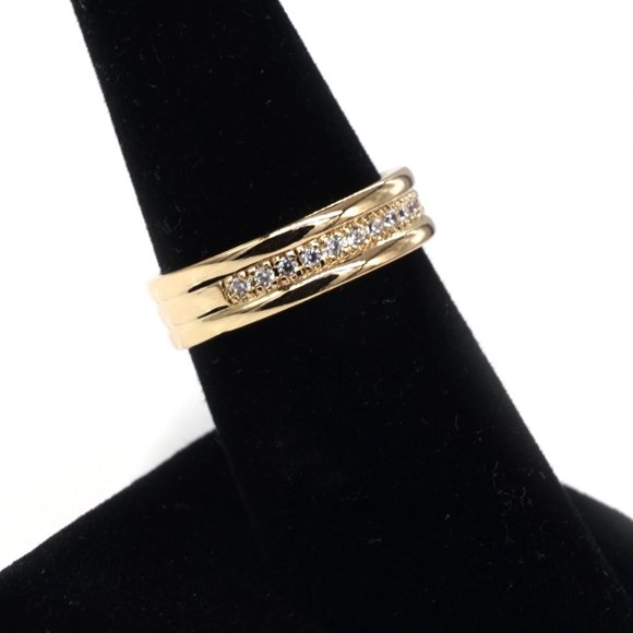 Gold plated wedding ring with cubic zirconia. - Picture 2 of 3